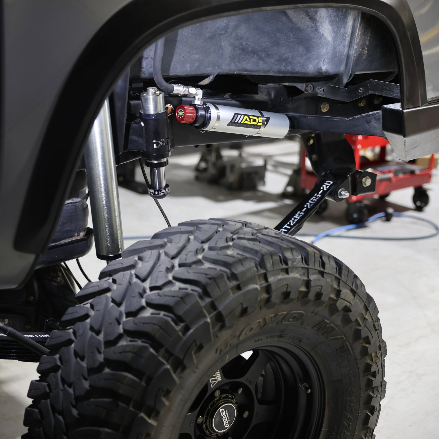 Shock Relocation / Toyota Tacoma / 2nd & 3rd Gen / 2005-2023