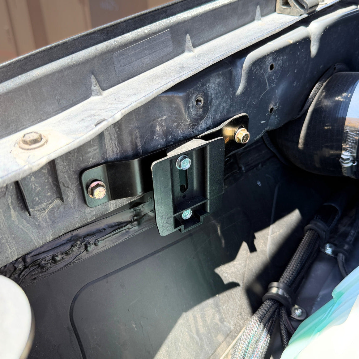 Universal Windshield Wiper Reservoir Mount